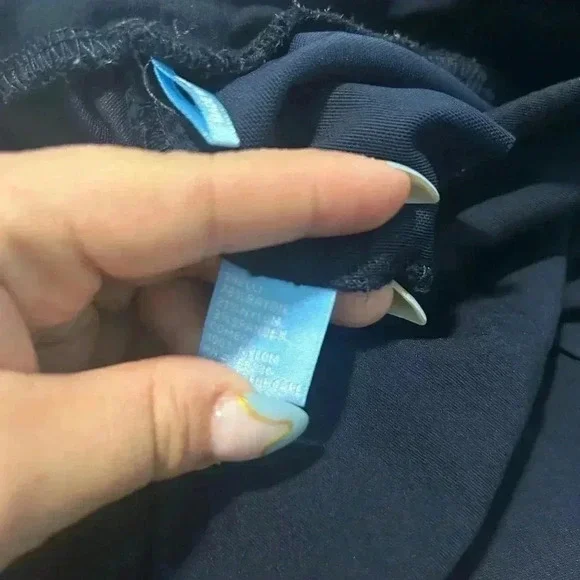 J. McLaughlin Navy Blue Cropped Pants Size 8 Pull On - Picture 5 of 5